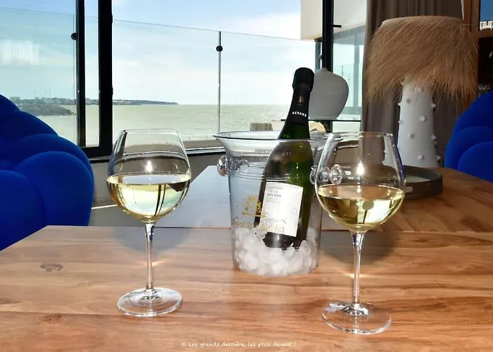 Апартаменти 5 Etoiles, Chic & Cozy, Piscine, Vue *